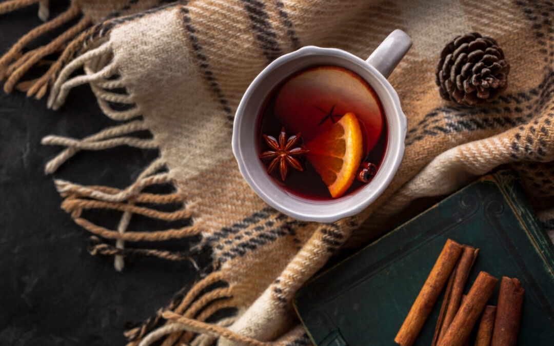 flat lay cup with mulled wine condiments &mdash; Včelaříme!